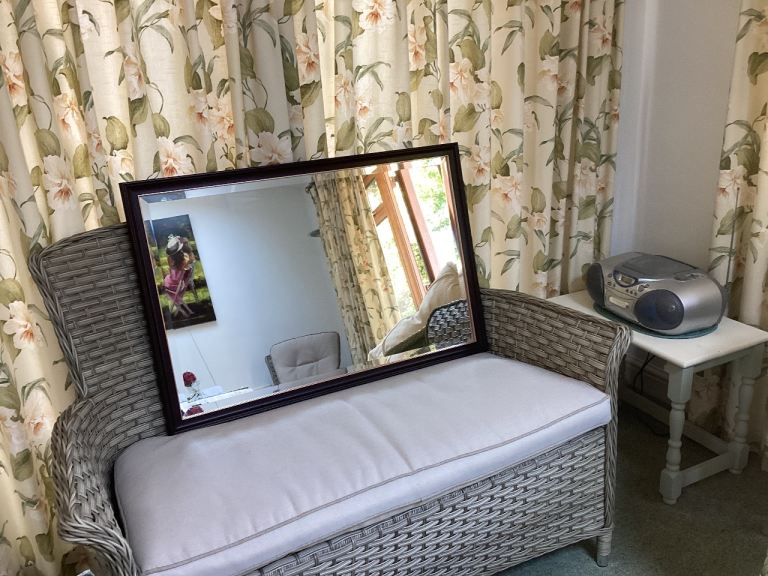 Bevelled edge mirror
