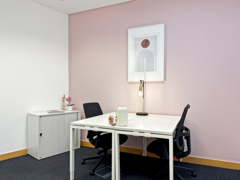Cambridge - CB236DP \ Private Office for 1 Person, Ready to Use