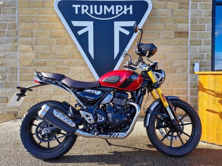 2025 Triumph Scrambler 400 X 1 Owner with just 476 miles Manufacturer warranty