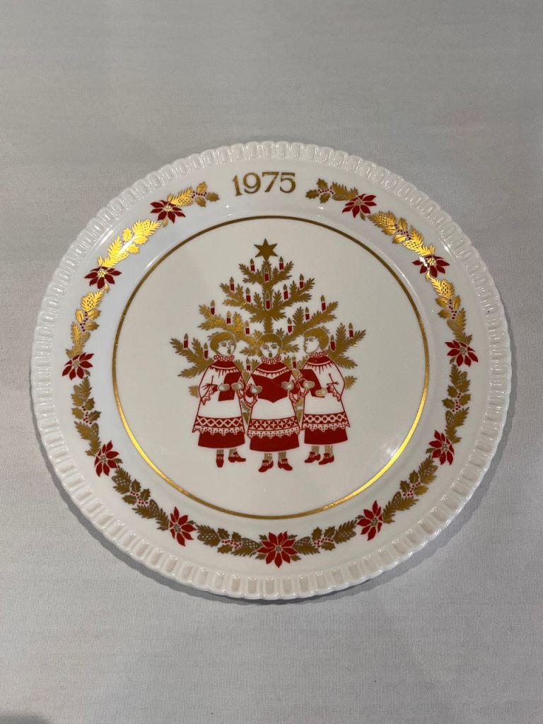 The Sixth Spode Christmas Plate Limited Edition Collection 1975
