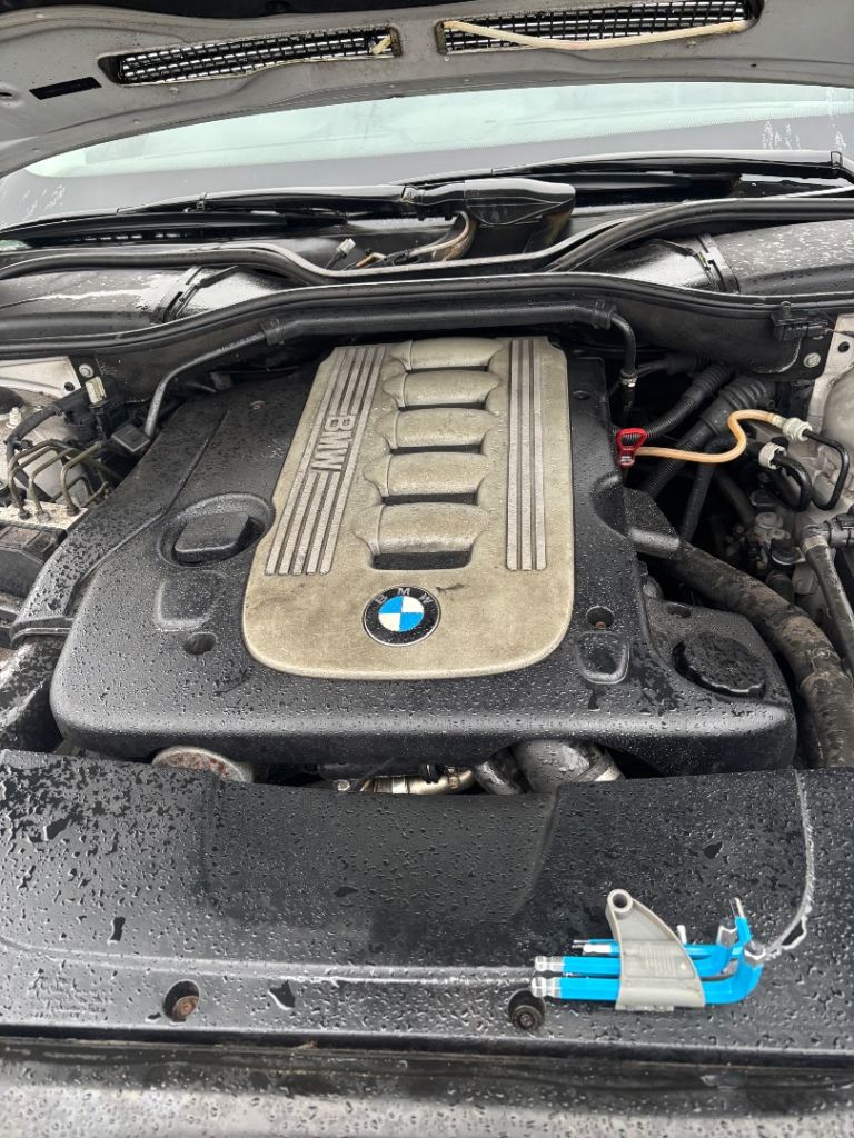 2003. Bmw. 750d. Engine  and box. Can see running !!!!