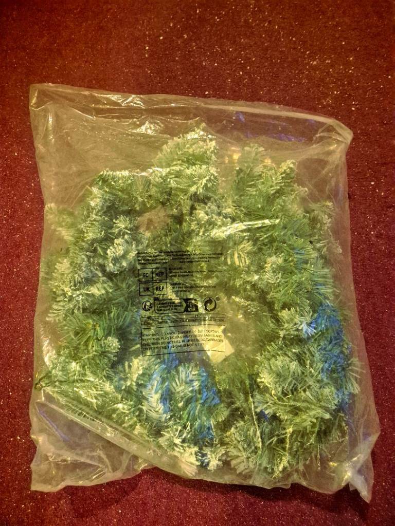 2.5m Green Snow tipped Garland 