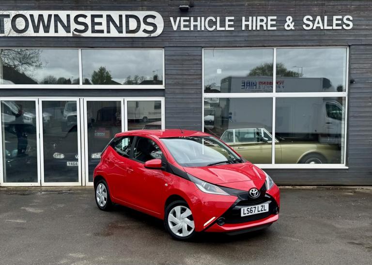2017 Toyota AYGO X-Play 1.0 VVT-i 68 HATCHBACK Petrol Manual