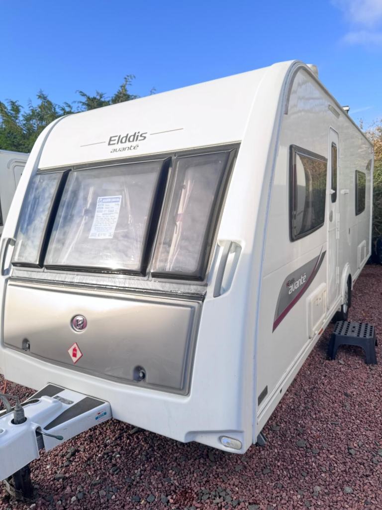 Elddis Avante 574, Yr.2014, Fixed Single Beds, mover, awning 