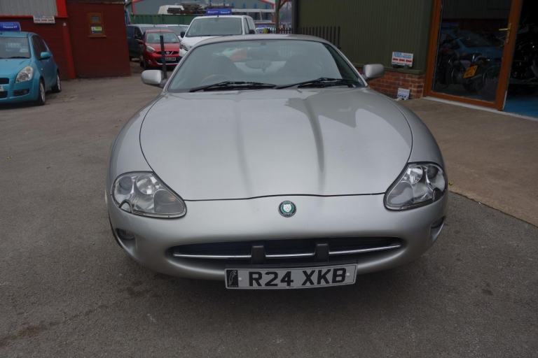 Jaguar XK8 4.0 Coupe 2dr Petrol Automatic (281 g/km, 290 bhp) PETROL 1998/R