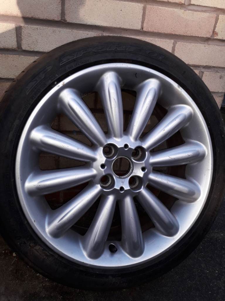 Mini Cooper car wheel