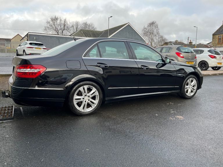 Mercedes-Benz, E CLASS, Saloon, 2011, Semi-Auto, 2143 (cc), 4 doors. Avantdarde, now MOT for a year