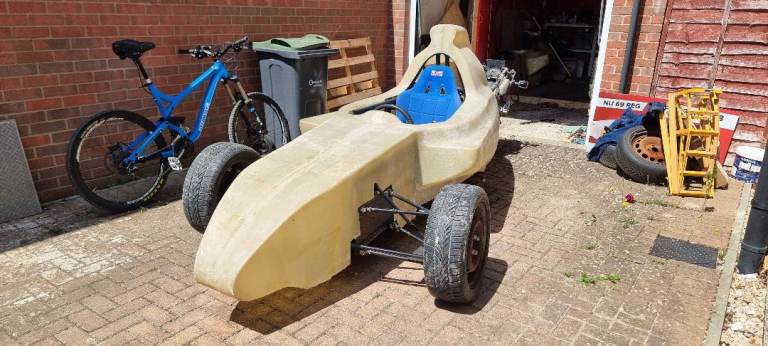 F1 Inspired kit car shell and mold