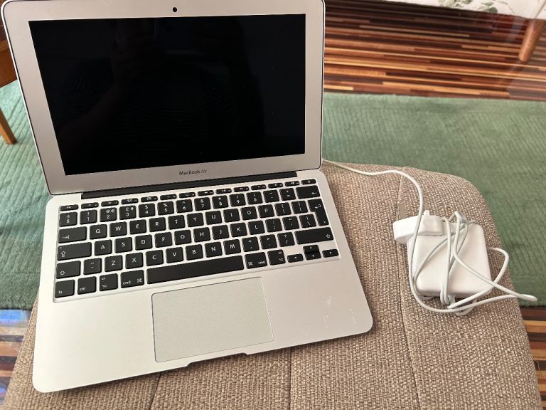 Excellent MacBook Air 11” New Charger serviced 