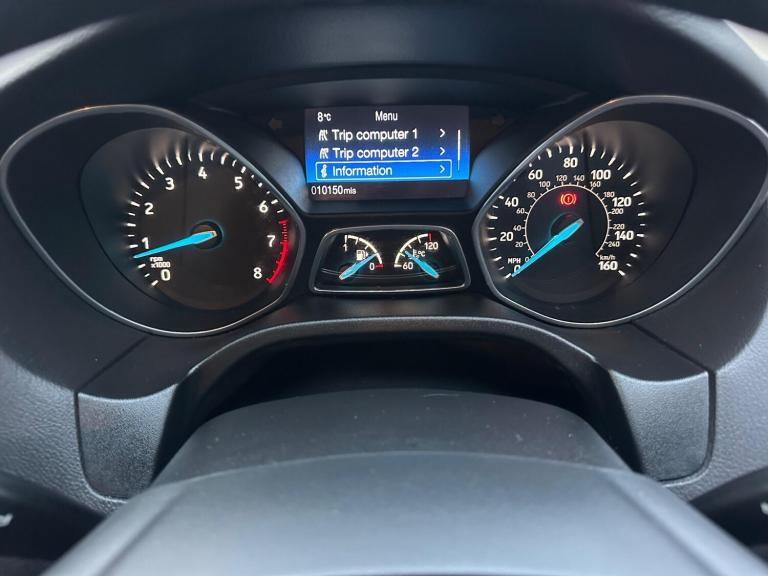 2015 Ford Focus 1.0T EcoBoost Zetec Euro 6 (s/s) 5dr HATCHBACK Petrol Manual