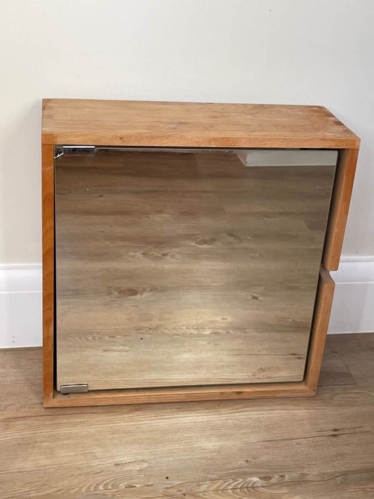 Bathroom cabinet