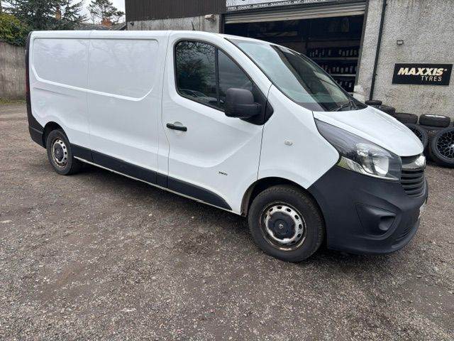 2015 Vivaro LWB