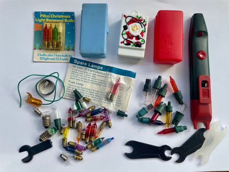 40++ Christmas Tree Lights Bulbs Spares & Testers 