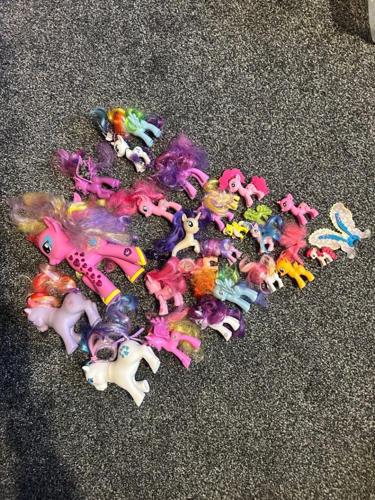 image for Large collection of my little ponies, house and accessories 
