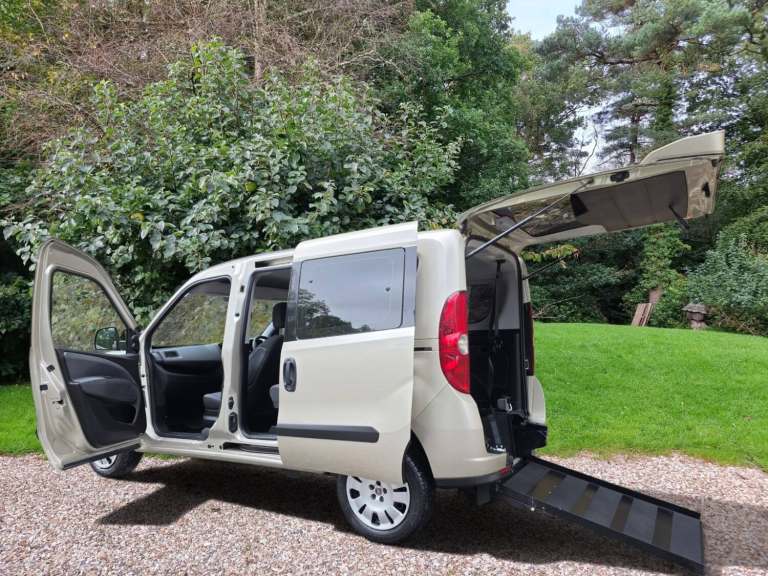 2014 Fiat Doblo 1.4 16V Wheelchair Accessible Vehicle 3 Seater Plus Wheelchair  Wheelchair Access...