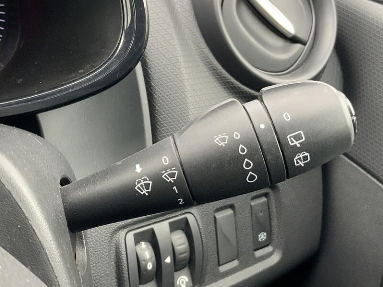 2023 Renault Clio DCI 90 Hatchback Diesel Manual