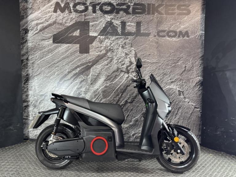SCUTUM SEAT MO ESCOOTER 125