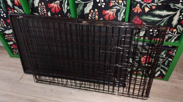 Dog Crate Medium 