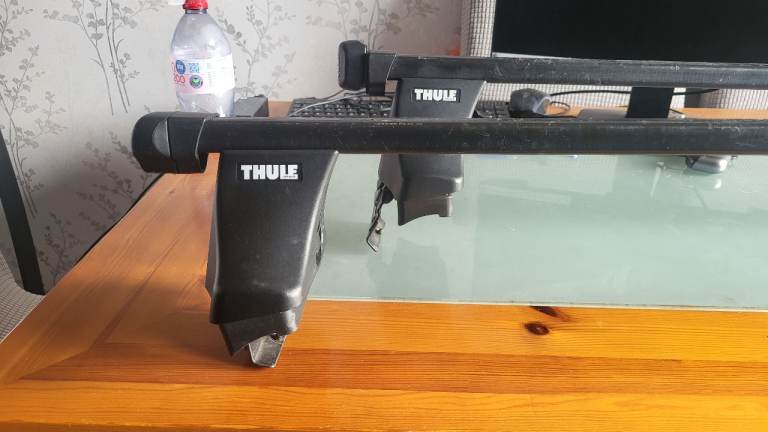 50" Thule Roof bars