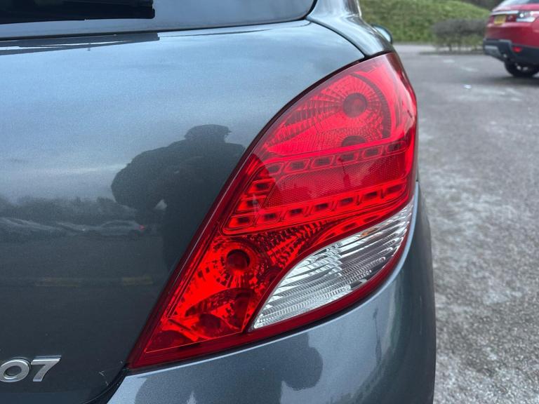 2012 Peugeot 207 1.4 VTi Sportium Euro 5 3dr HATCHBACK Petrol Manual