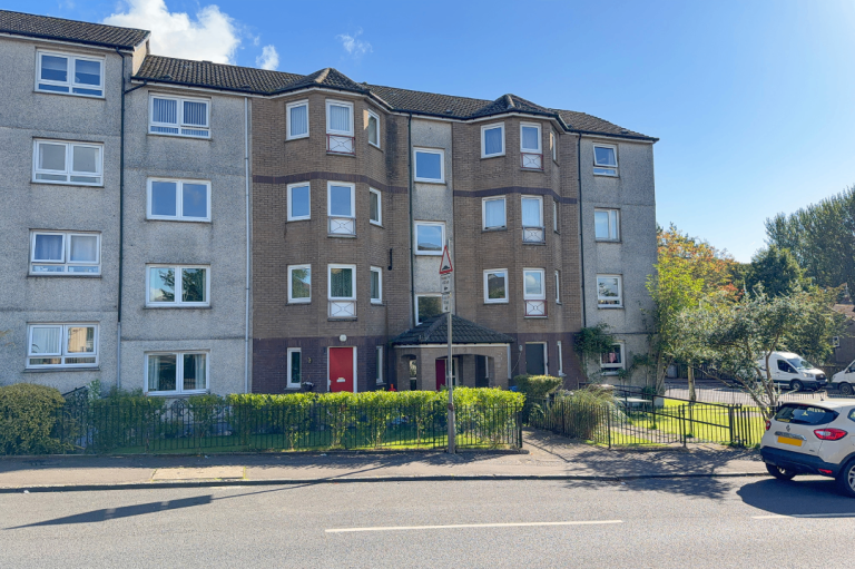 ⭐ Spacious & Bright 2-Bed Flat | Quiet Location | Great Transport Links ⭐2 Orbiston Drive, Glasgow