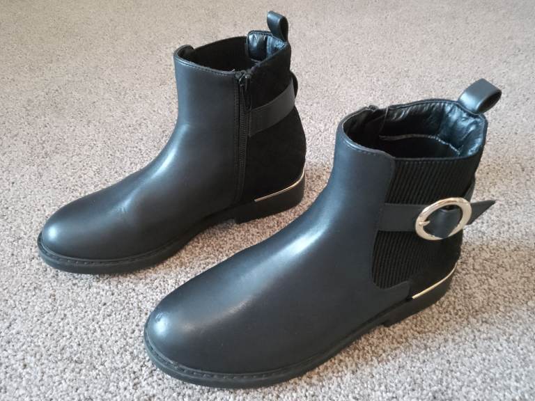 Girls Boots from River Island - Size 2