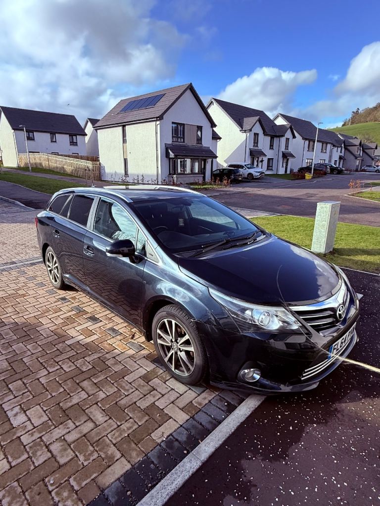 Toyota, AVENSIS, Estate, 2014, Manual, 1998 (cc), 5 doors