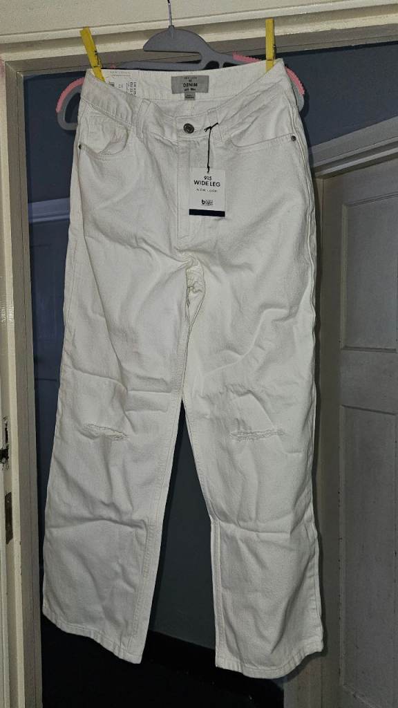 Young girls wide leg white trousers 
