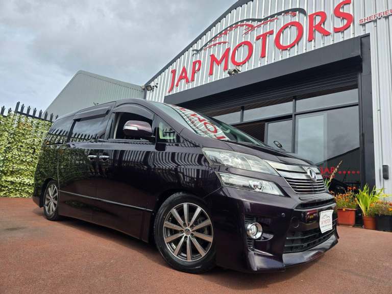 Toyota Vellfire 7 SEATER Petrol Automatic