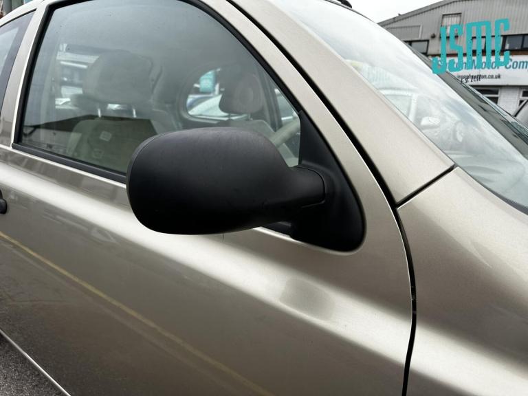 2005 Nissan Micra 1.2 16v S Hatchback 3dr Petrol Manual (143 g/km, 79 bhp) Hatchback Petrol Manual