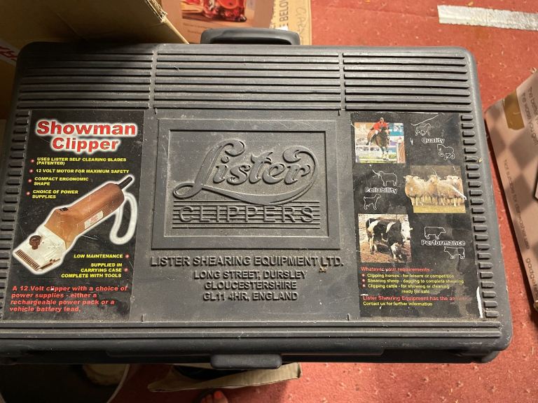 Lister Showman Clipper Shearing Equipment in Case – Good Condition
