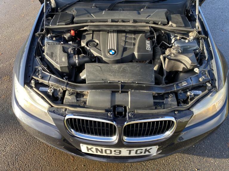 BMW 3 SERIES 2.0 320d SE Saloon 2009
