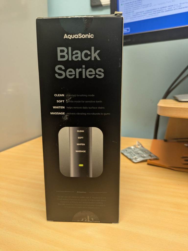 Aquasonic toothbrush 