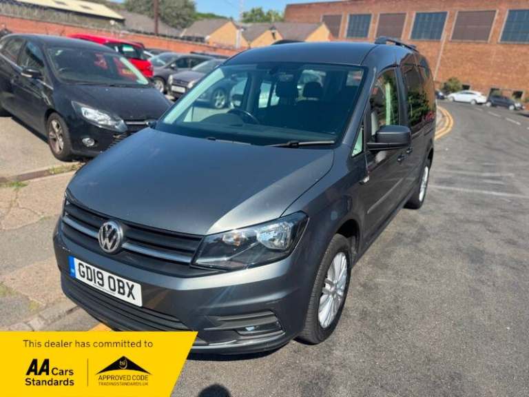 Volkswagen Caddy Maxi Life 2.0 TDI BlueMotion Tech MPV 5dr Diesel DSG Euro 6 (s/