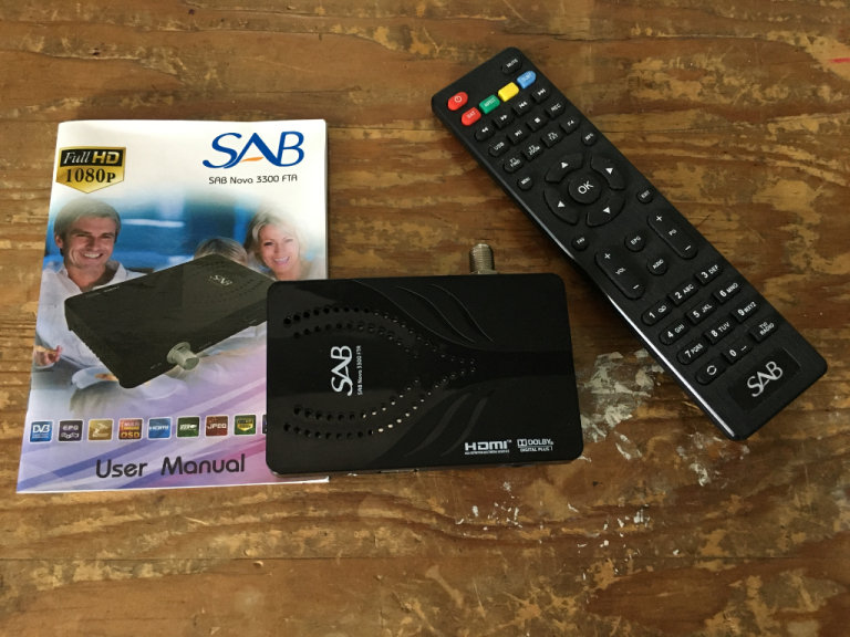 SAB Portable Satellite Receiver Digital FTA Caravan Camper 12v 240v