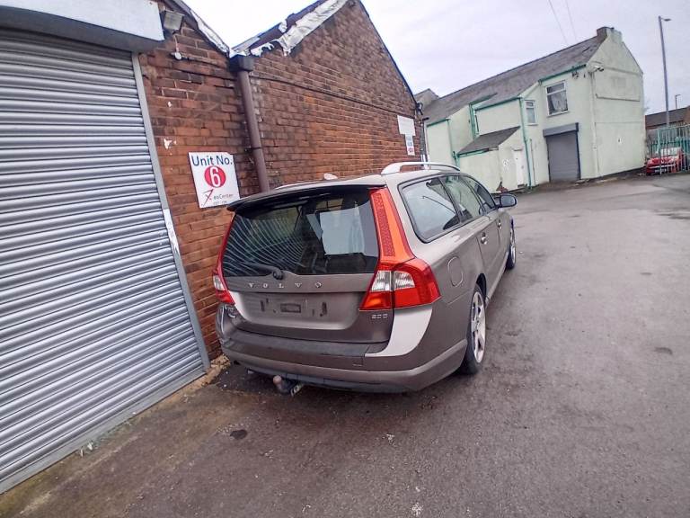 Volvo V70 spares or repair