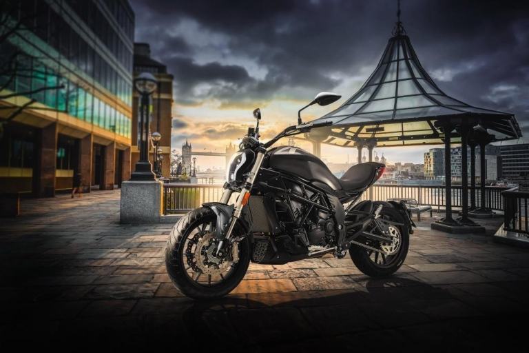 Benelli 502 C Cruiser Custom Motorcycle 500cc A2 Low Seat Like Ducati Diavel