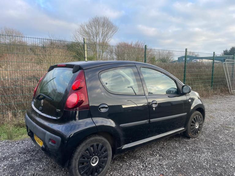 PEUGEOT 107 1.0 ACTIVE 12 REG BLACK 5 DOOR 11 MONTHS MOT ROAD TAX £20 LOW INSURANCE 60+MPG 