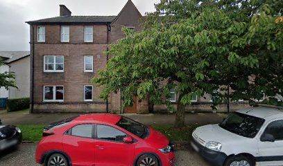 HELENSBURGH West , 2 Bed Ground flat with private rear access to Gardens.