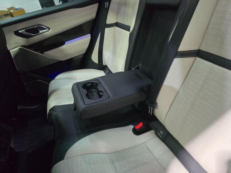 2018 Land Rover Range Rover Velar 3.0 D300 First Edition 5dr Auto ESTATE DIESEL Automatic