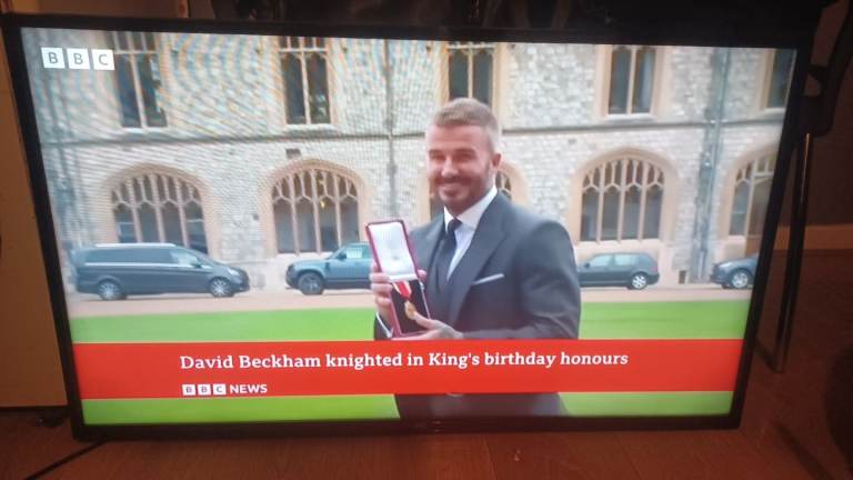 FREE DELIVERY excellent 43 JVC LED SMART TV full HDTV 1080p freeveiw channels inbuilt 