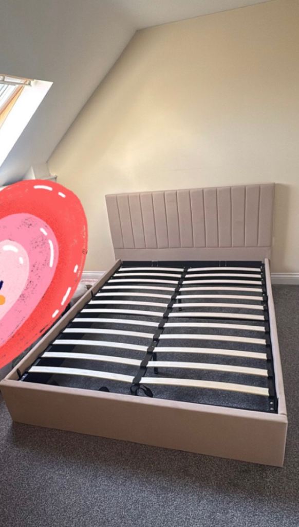 King Size Bed 