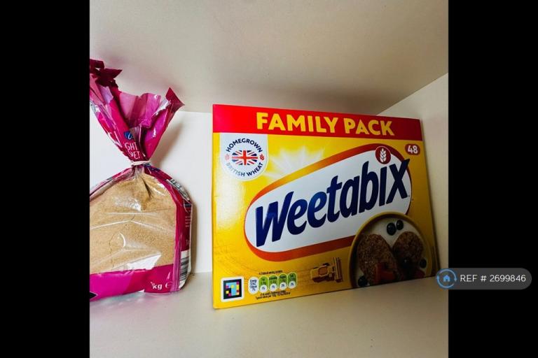 5 bedroom house in Port Stanley Close, Taunton, TA2 (5 bed) (#2699846)