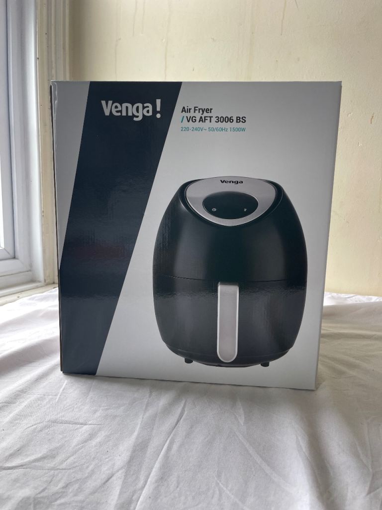 Venga Electric Airfryer with Digital Display and Adjustable Settings for Healthy Cooking