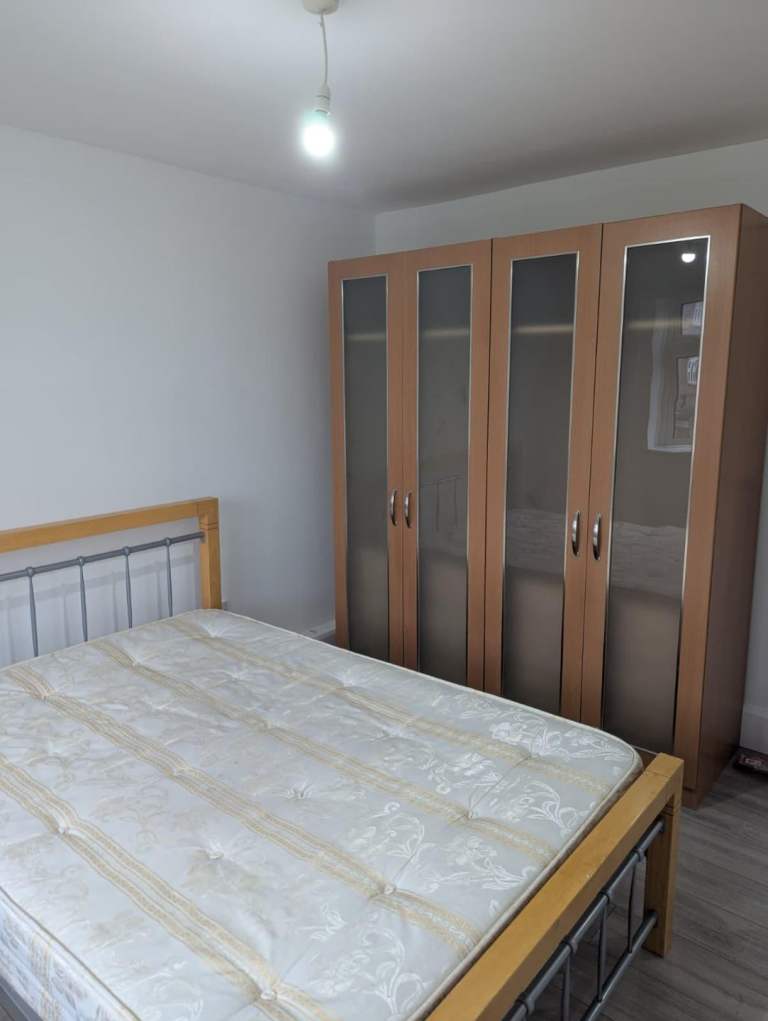 Refurbished double Room with Ensuite 