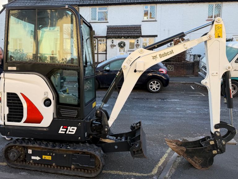 Bob cat e19, excavator, 2023 year, 178 hours only!