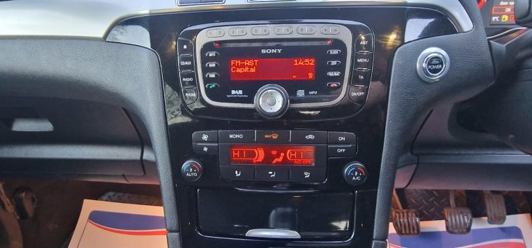 2013 Ford S-Max 2.0 TDCi 140 Titanium 5dr MPV Diesel Manual