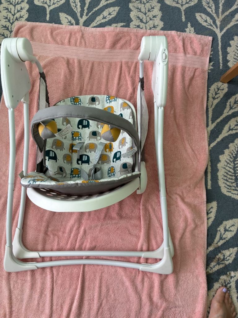 Graco Baby Delight Swing – Elephant Pattern, Good Condition