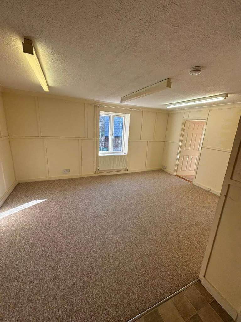 2 bed flat for rent in Teynham/Sittingbourne £1050 PCM