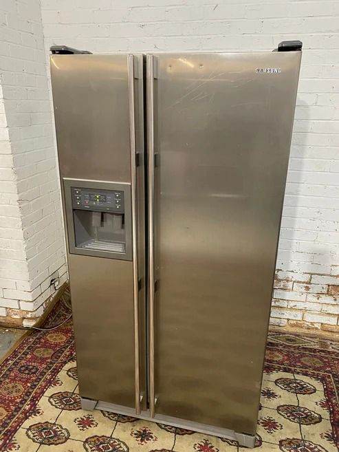Samsung American Fridge Freezer – Silver, Good Condition